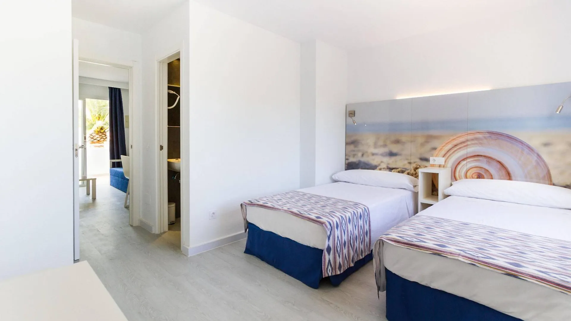 *** アパートホテル Jutlandia Family Resort サンタ・ポンサ スペイン